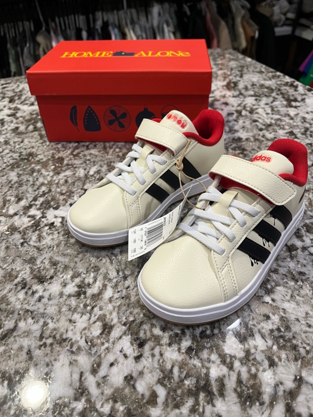 adidas Home Alone Grand Court Shoes New With Box Size 12K. JR5622 - Picture 3 of 3